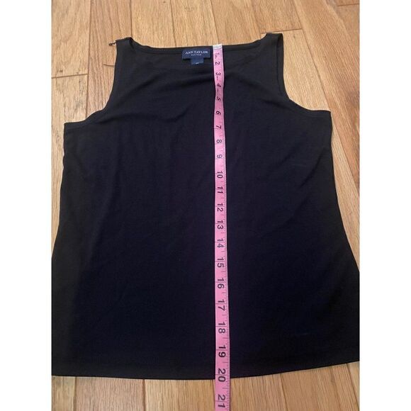 Ann Taylor, women's black classic black sleeveless top size SP - Picture 6 of 6